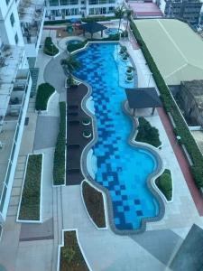 The Wild Roces Makati, The Beacon Residences