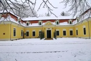 Pluto Lovas Vendégház - Nagyvisnyó