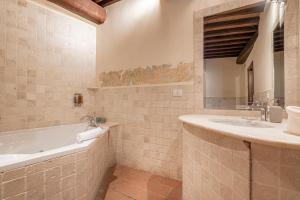 Suite with Spa Bath