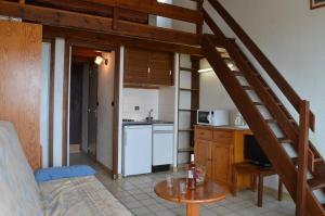 SP080-016 Studio cabine mezzanine 5 couchages SAINT PIERRE LA MER