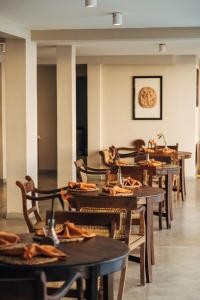 Neevana Hotel Hikkaduwa