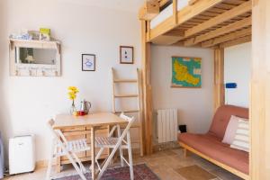 Maisons de vacances Cote et Rove Maison mignon au bord de mer : photos des chambres