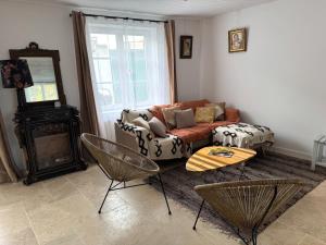Maisons de vacances L-Olivette,Garage, Jardin, Proche centre-ville : photos des chambres