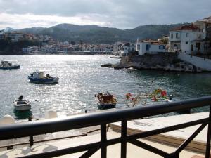 Sylvias House - a unique waterfront location