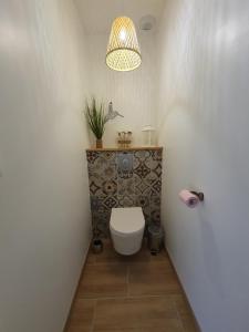 B&B / Chambres d'hotes Au Domaine du Bois Joubert : Chambre Double Familiale
