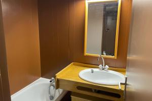 Beautiful T2 near the slopes