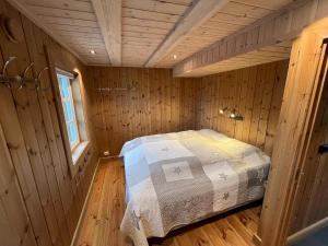 Cozy Cabin with Ski Trail Access