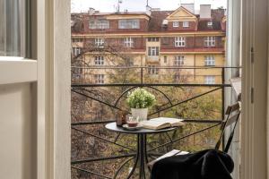 Prague Days - Balcony - Workplace - Great Vibe