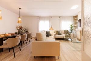 Bravissimo Maragall, very spacious and central