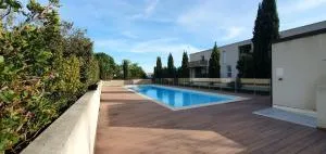 Beautiful T2 with swimming pool - near park - La Celle
