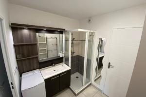 Beautiful T2 with swimming pool - near park