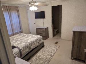 Peaceful home beside Lake Marion & near Cuddo Park