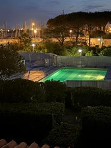 Cosy Studio Port Cap dAgde