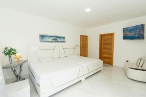 Crown ll-3 Bedrooms-Pool-Close to everything!