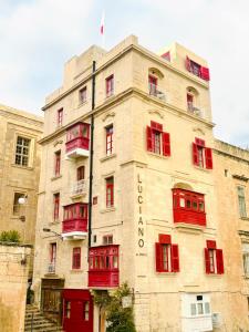 Luciano Al Porto Boutique