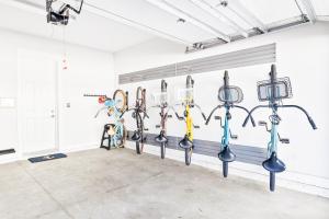 SunBurns by Stay on 30A- Pool, Bikes, Golf Cart