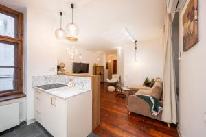 Soleil - shine of the old town, parking & sauna