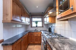 Marlborough St - Contractors Long Stays by ShortStayUK