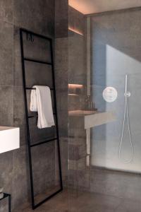 Double or Twin Room with Bathroom
