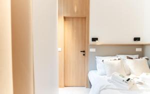 Apartment center of Paris with terrace by Studio Prestige