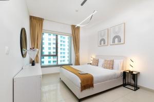 Dubai Luxe Stay - Burj Khalifa Fireworks View Downtown