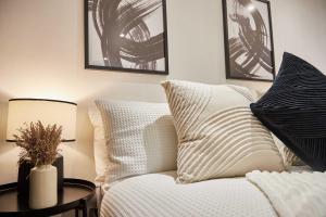 Host & Stay - Trafalgar Road