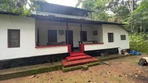 Bachelor's Tharavaadu - 阿西拉帕利