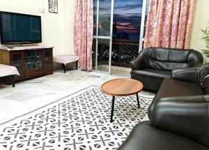 Shorelina Homestay - PD Laguna Condo