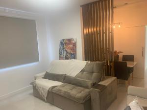 Apto32-Encantador -2 quartos- em Santos-SP com ar condicionado