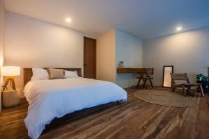 Bright & Centric 2BR Loft with Perfect Location