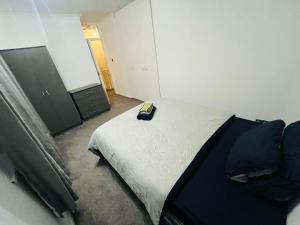 4 Bed room house near NTU Clifton campus