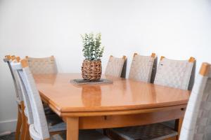 New! Stylish 4BR in St Johns