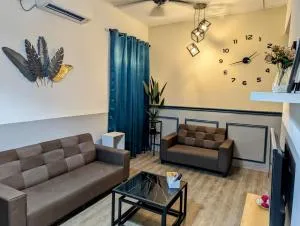 Shines GuestHouse 3Br with Outdoor Chilling - Kampong Kong Kong