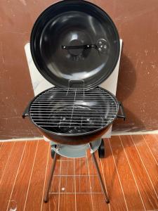 Brand new 2BR 2mins from the Beach with Fast WIFI