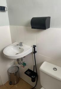 Brand new 2BR 2mins from the Beach with Fast WIFI