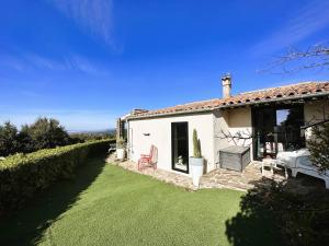 Villa Cosy pour 6 personnes avec piscine privée et vue panoramique sur les îles et les collines à La Londe les Maures