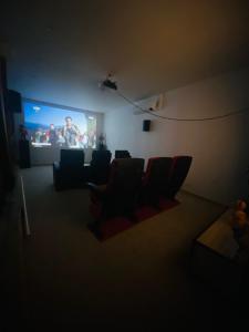Maisons de vacances Superbe Loft Spa Jacuzzi Cinema : photos des chambres