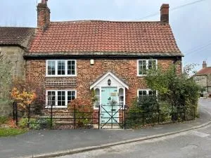 Corner Cottage - Arkendale