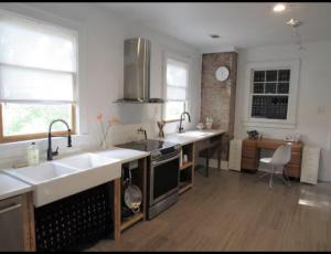 Sunny Nest in Starland Arts District