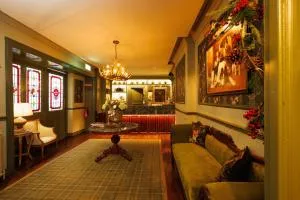 基尔肯尼俱乐部酒店 - 阿克洛