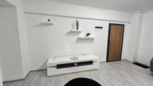 New World Militari Grand Studio 3