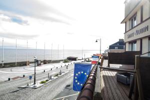 Hotels Saint Aubin Logis Hotel & Restaurant : Chambre Double Deluxe - Vue sur Mer