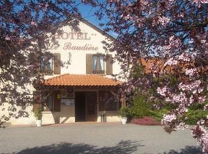 2 star hotell Hôtel Le Baudiere & Spa Saint-Beauzire Prantsusmaa