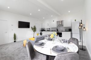 Open Mind Property - 2 Bedroom Flat