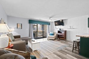 Emerald Escape-Ground Floor in Golf Colony