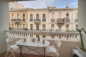 FRGK Victoria 3 Central Cannes 1BR Terrace, AC & Ultra-Fast Wi-Fi