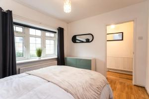 Green Road, Long Stay Disc, Parking, Sleeps 7, 3 Bedrooms