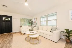 Casa Bella Naples Vacation Home - Naples Park