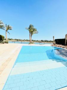 5 bedroom villa with private pool west golf elgouna