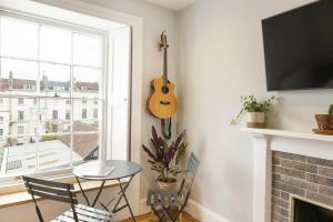 Stylish Flat on Beautiful Clifton Street Parking